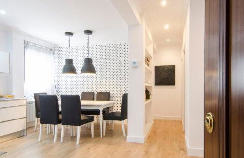 Bright Stylish 2BD 2BTH - CITY CENTRE - Photo 9