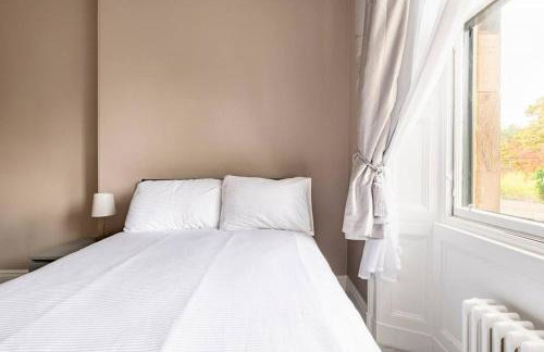 Luxury Victorian 5 bedroom apartment by Lady road apartments - Foto 31