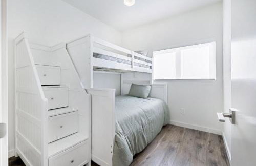 3BR 2BA Retreat with Pool 1 Mile to Downtown - Foto 9