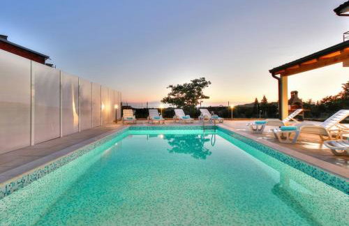 Exklusive 4-Sterne-Villa Mare - WLAN - Pool - Grill - Foto 14