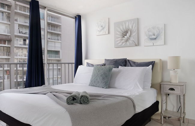 Luna Llena 1BDR Oceanview Pool - Photo 23