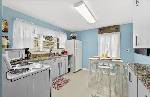 Casa Maria 2- Charming, Quaint Apt Next to Everything Downtown! - Foto 7