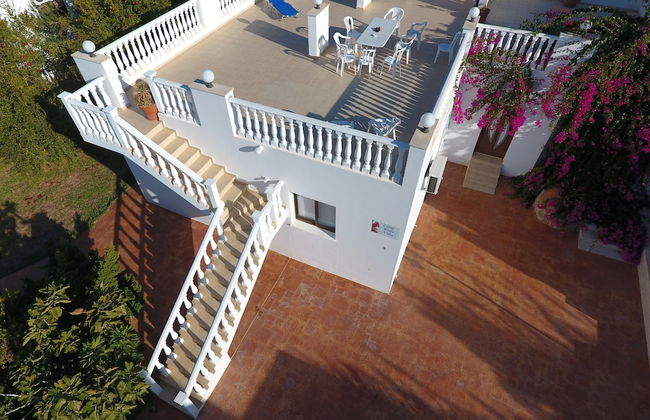 Huge ! Lovely! Private! Villa in The Heart Of Coral Bay! Car Not Essential ! - Photo 37