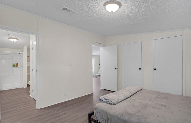 Relaxing 4br Hideaway In Groveland 4 Bedroom Cottage by RedAwning - Foto 4