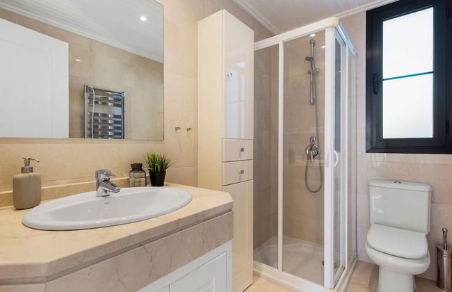 Los Arqueros Sunny Balcony With Pool - Ref M52 - Photo 20