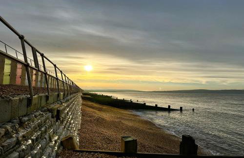 Sea Walk Cottage, Milford On Sea - Photo 37