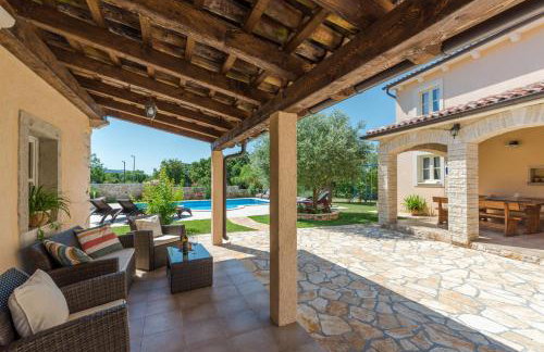 Beautiful villa Natura with pool in Labin - Foto 32