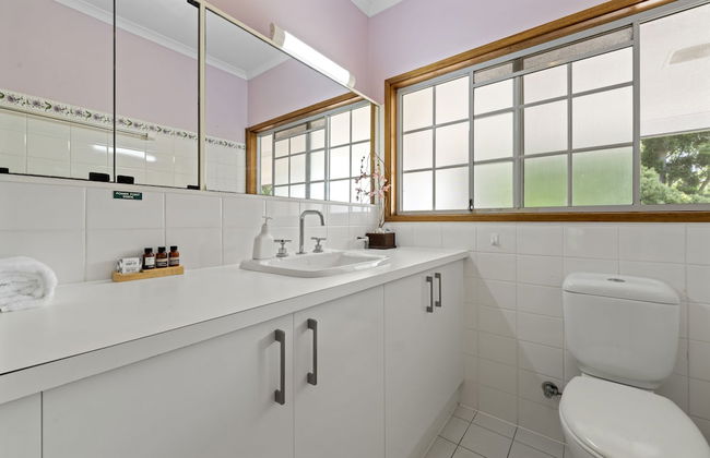 Birds 'n' Bloom Cottages - Photo 70