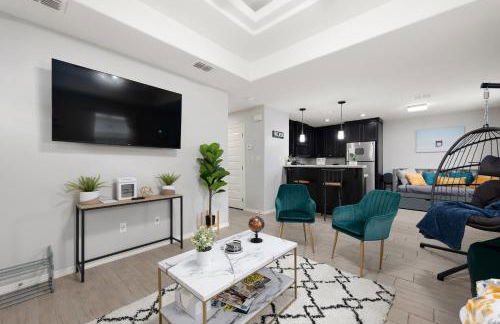 Stylish Furnished 2Bd 2Ba Apartment with Wifi Close to Shopping and Entertainment in McAllen Month to month contract on long term stays - Foto 3