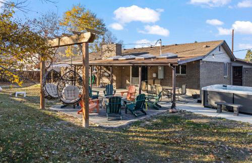 DenverRed Rocks 6BR Sleeps 14 Hot Tub - Foto 2