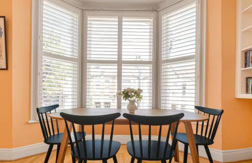 New! Cosy 2BR Victorian Flat, Mins to Tube - Foto 9