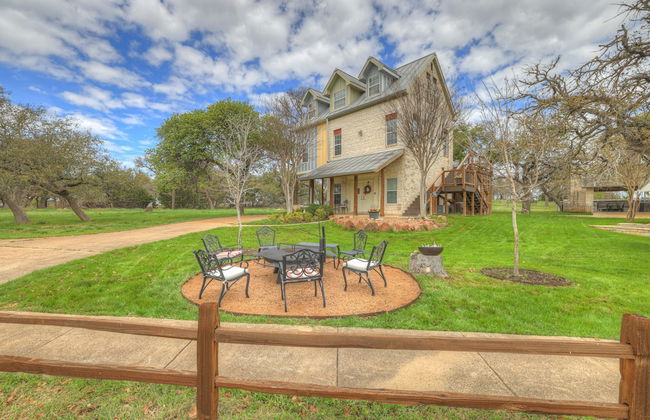 The Elizabeth Haus Lower - Photo 1