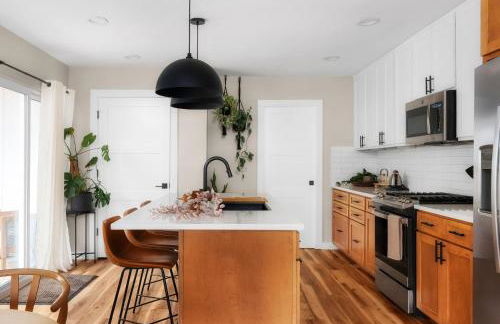 Sunflower House - Luxe Retreat with Sauna & Hot Tub - Foto 15