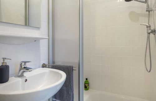 CITY Apartments in zentraler Lage mit Parkplatz - nah an GOP, Kliniken, Bali-Therme - Foto 13