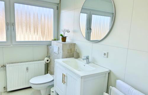 Basilisk Homes - in Grenzach-Wyhlen bei Basel - 4 x Moderne Fewos je 1bis2, 1bis4 oder 1bis6 Pers mit Küche und Balkon oder Terrasse - Parkplätze vorhanden - Foto 50