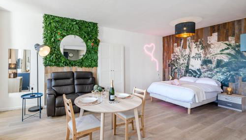 Aurora Lov'Room Proche de Saint Charles - Foto 3