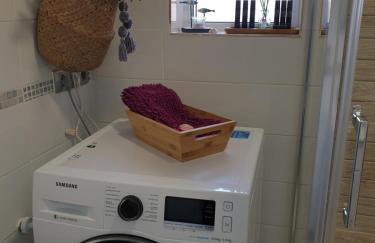 Views, international channels, A-C, pool, bar - Foto 21