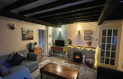 Gingerbread Cottage - Photo 13