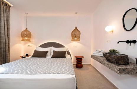 Villa Remezzo Heated Pool, Beach Side - Photo 25