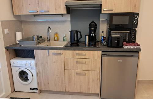 Le 7 - Appartement 2 pièces au calme en bord de rivière, wifi et parking privé gratuit - Foto 4