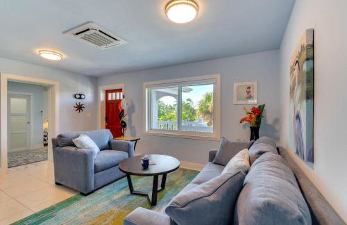 Boat Dock and Patio Canal-Front St James City Home! - Foto 5