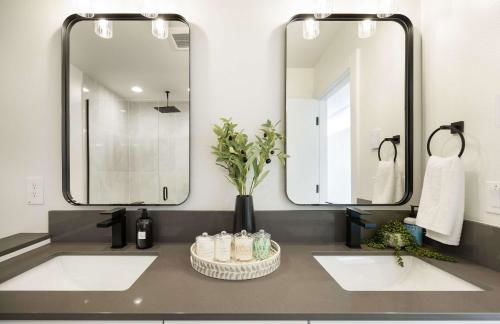 2022 Modern 3BR Tesla Charger City Views - Foto 28