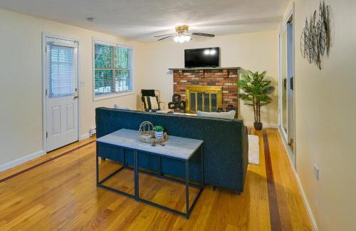 Boston Duplex with Foosball Table 11 Mi to Downtown - Foto 5