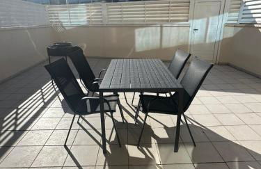 Ground floor apartment on the seafront with pool - Foto 8