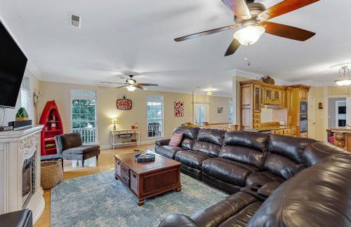 Lake Life 105 - Private Pool Overlooking The Lake! - Foto 10