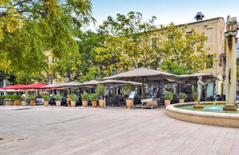 4 Bedroom Lovely Home In Bellegarde - Foto 40