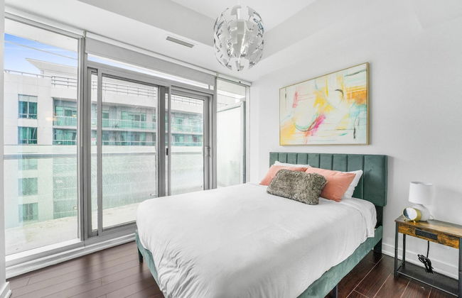 Maple Leaf Square - Photo 67