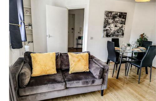 Comfy 2 bed Flat with free Parking, close to Tube - Foto 7