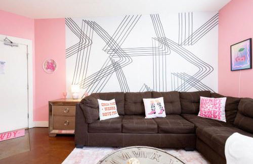 Lipstick & Boots 10 min to Broadway, Music Row, Fun - Foto 13