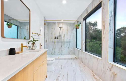 Full Duplex ATX Modern Creekside Retreat 2 Pools - Foto 10