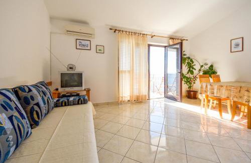 Apartment Vukić-2 by Interhome - Photo 3