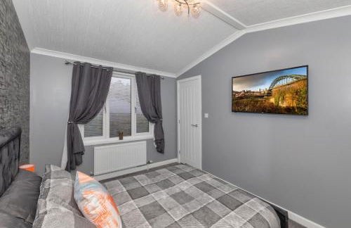 York Family Luxury Cabin with hot tub - Photo 32