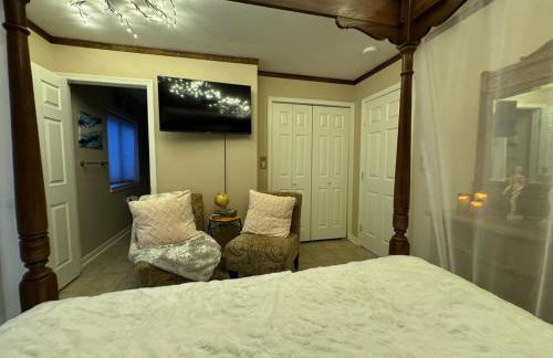 Romantic Getaway or Family Vacay with Mountain Views & Hot Tub - Foto 57