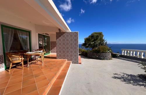 Private Oceanfront Cottage with 180 degree Sea View, 100 m Terrace - Foto 2