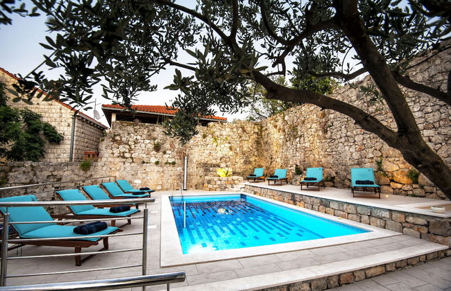 California Apartments II - Photo 59