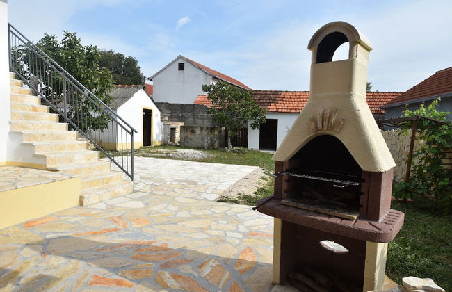 This Pleasant Holiday Home is an Ideal Starting Point to Explore Dalmatia - Foto 24