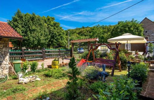 2 Bedroom Luxurious Home In Senj - Photo 3