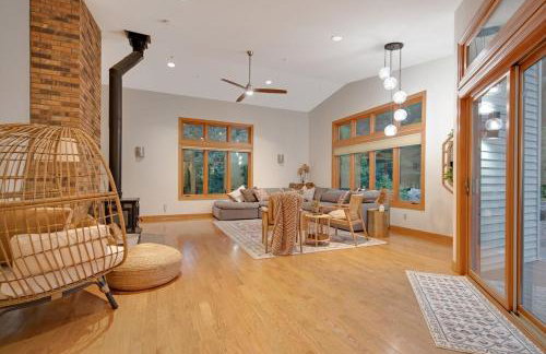 3 Acre Stillwater Oasis,Min from Downtown,Hot Tub - Foto 12