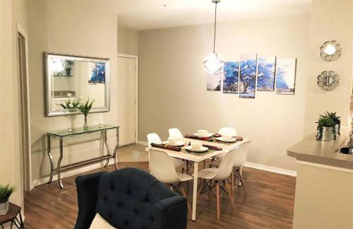 2BR2BA Getaway 7 Miles from Orlando Parks - Foto 9