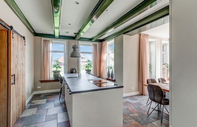 Stylish Farmhouse With Spa Tub - Foto 15