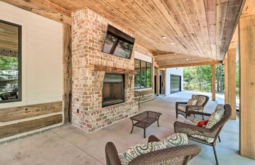 All-Encompassing Lakehouse with Modern Accents! - Foto 39