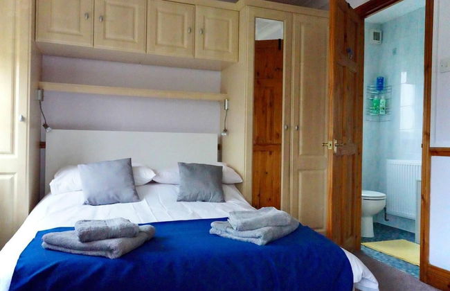 Captivating 4-bed House in Milton Keynes - Foto 14