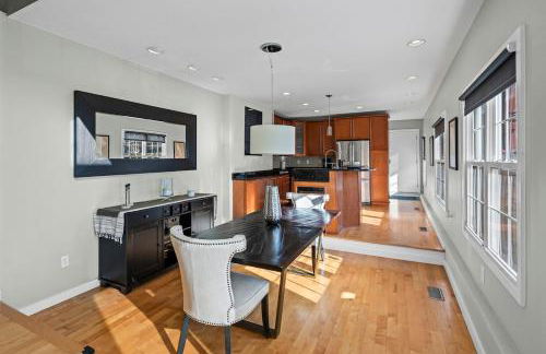 Chic Canton Home 3BR Rooftop Views - Photo 11