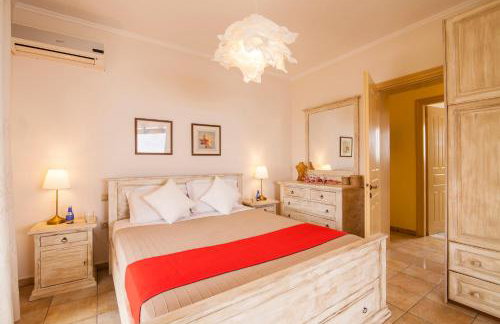 Beachfront Villa Victoras - With private beach - Foto 38