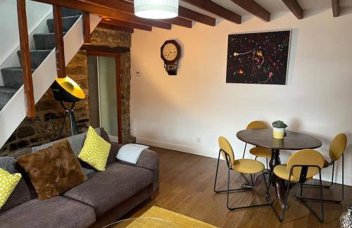 Stunning Cottage with Log Burner- King Bed- Great Design-Free Wood - Foto 11