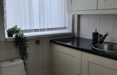 Spacious 3BR - Nr Clifton Train Station 510min walk - Garden Free Parking - Foto 31
